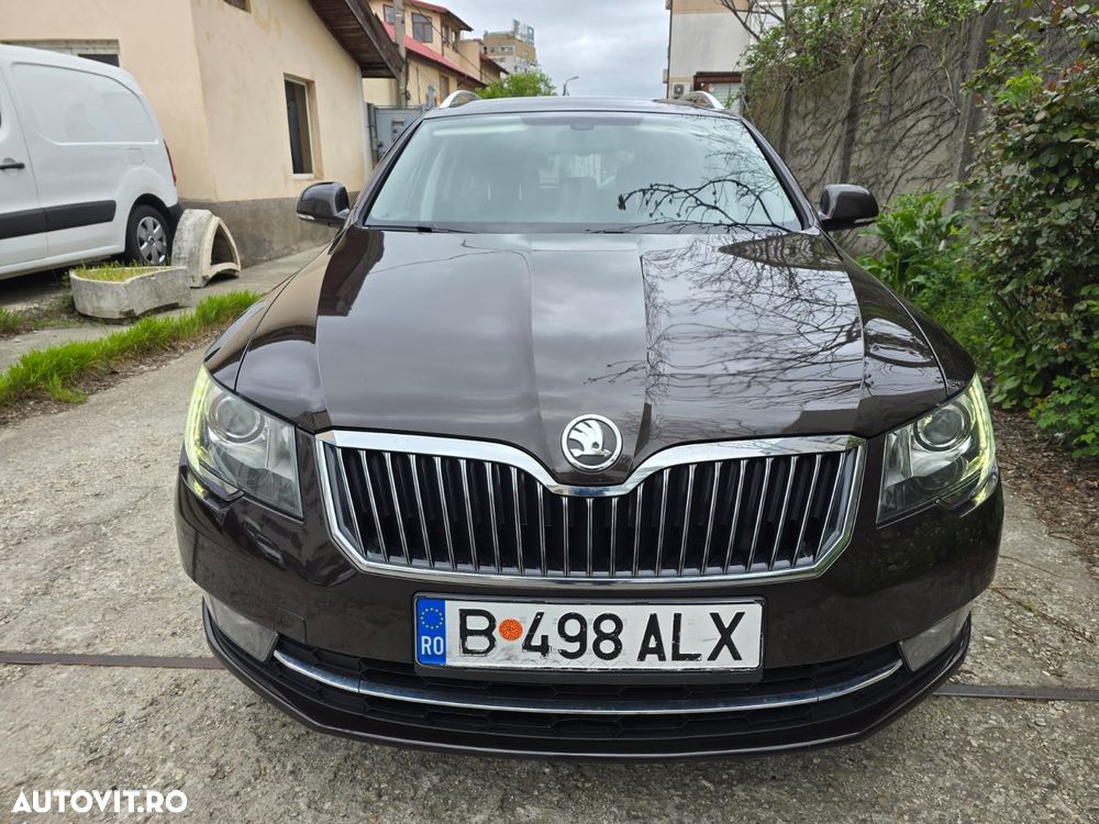 Skoda Superb 2.0 TDI 4X4 Elegance - 10