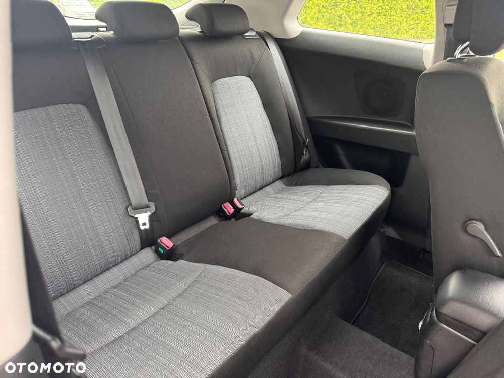 Kia Ceed 1.6 CVVT ISG Spirit - 9