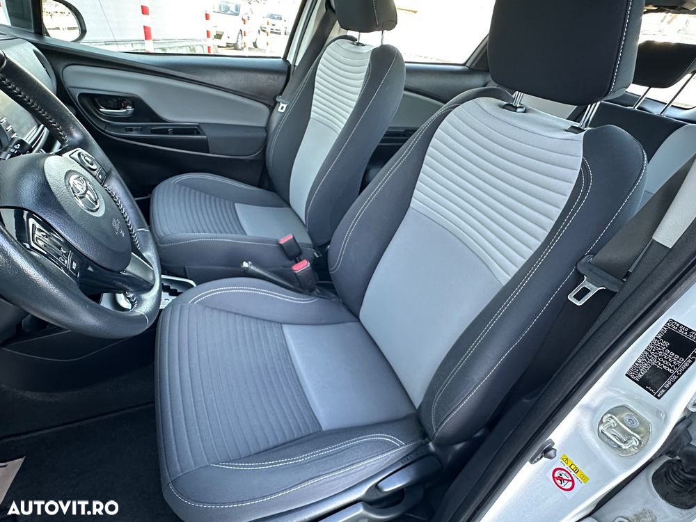Toyota Yaris 1.5 VVT-i HSD Active - 9