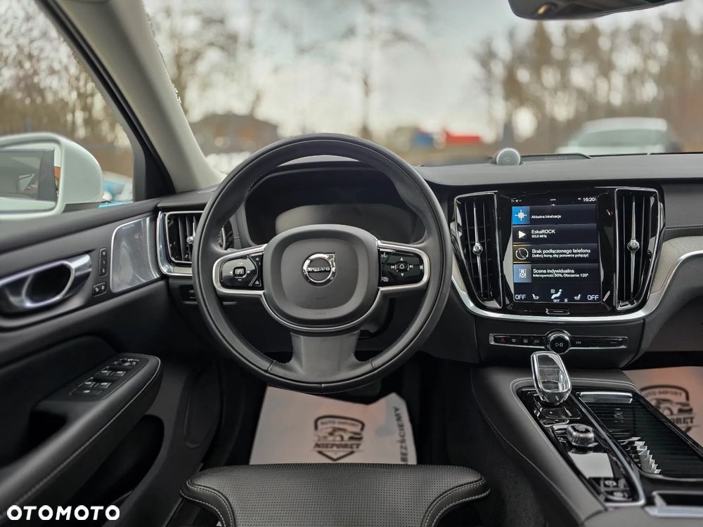 Volvo V60 T6 AWD Twin Engine Geartronic Inscription - 21