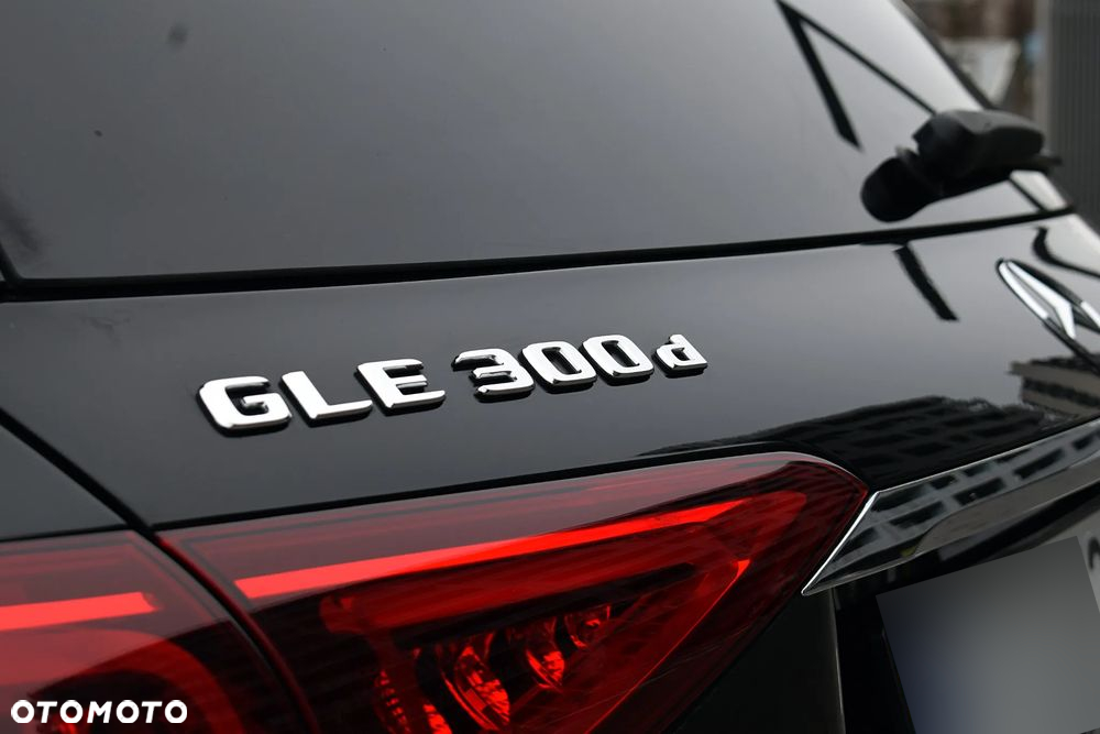 Mercedes-Benz GLE 300 d 4-Matic - 30