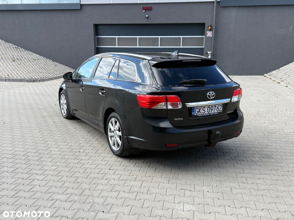 Toyota Avensis 1.8 Sol NAVI - 7