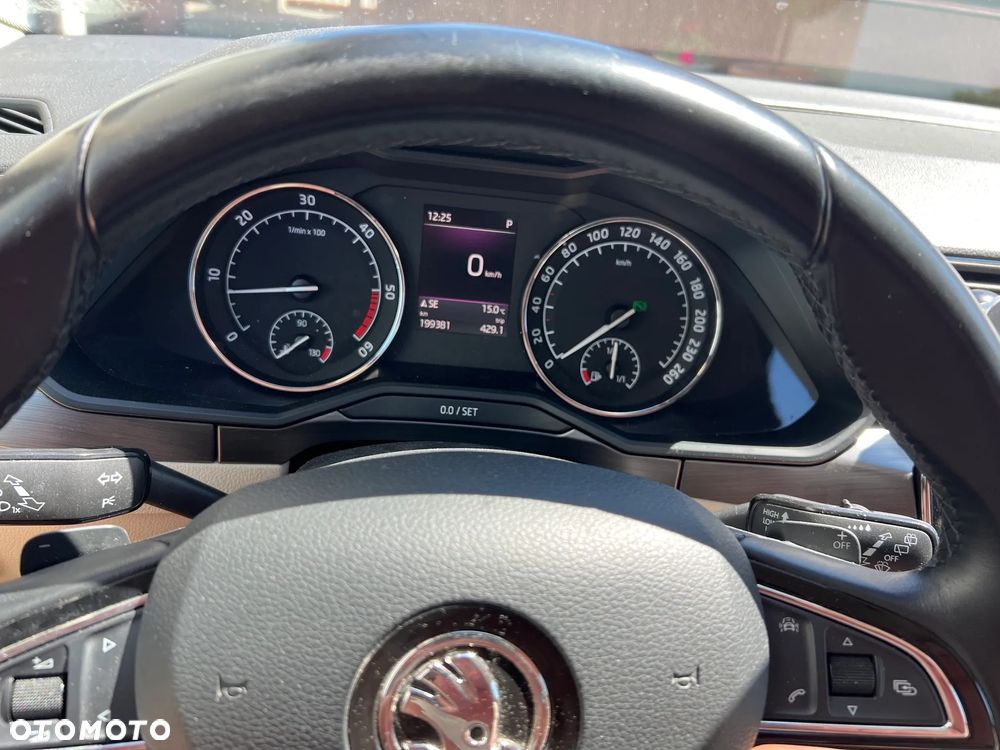 Skoda Superb 2.0 TDI Ambition DSG7 - 21