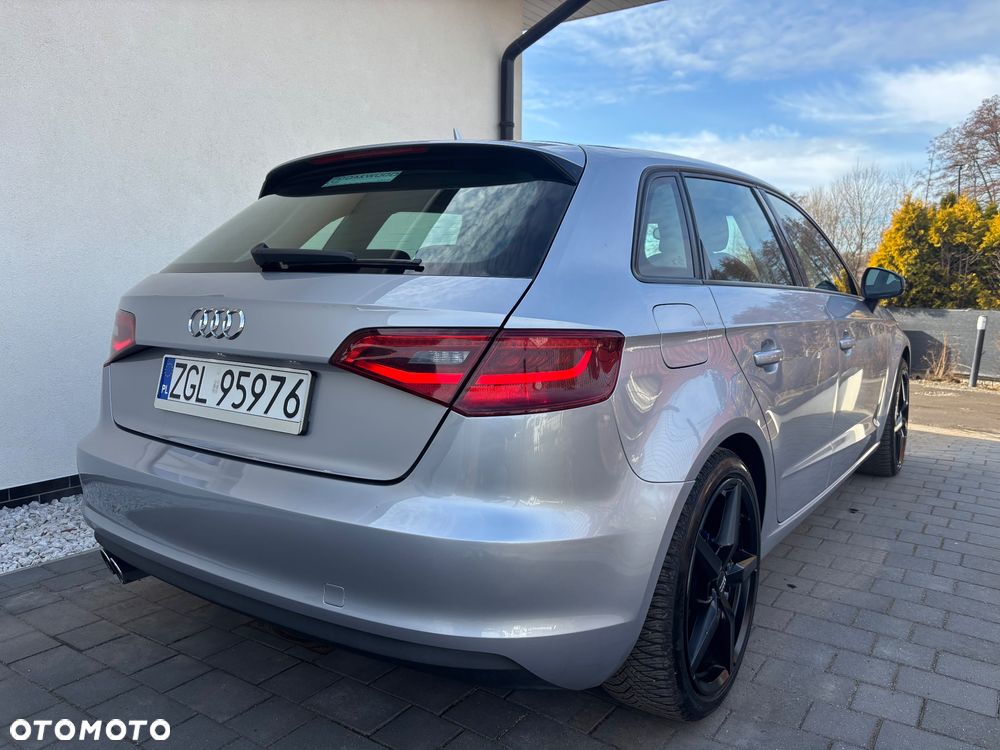 Audi A3 Sportback 1.4 TFSI cylinder on demand ultra Ambition - 4