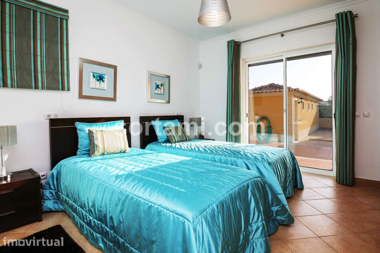 Moradia Isolada T5+2 Venda em Quarteira,Loulé - Grande imagem: 4/22