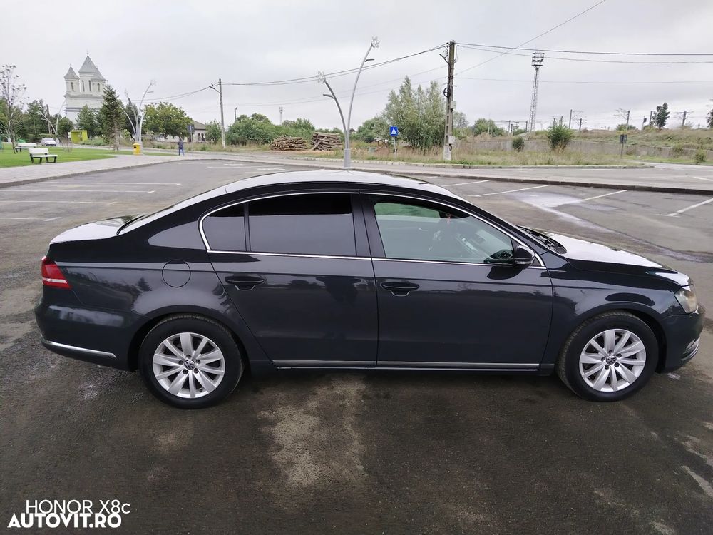 Volkswagen Passat 2.0 TDI Highline - 8