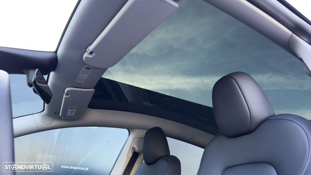 Tesla Model Y RWD - 38