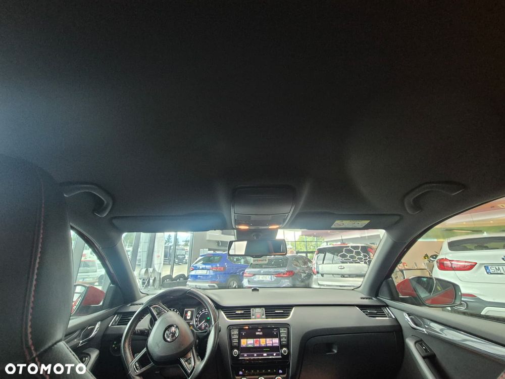 Skoda Octavia 2.0 TDI DSG RS - 27