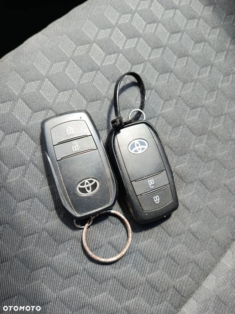Toyota Yaris - 18