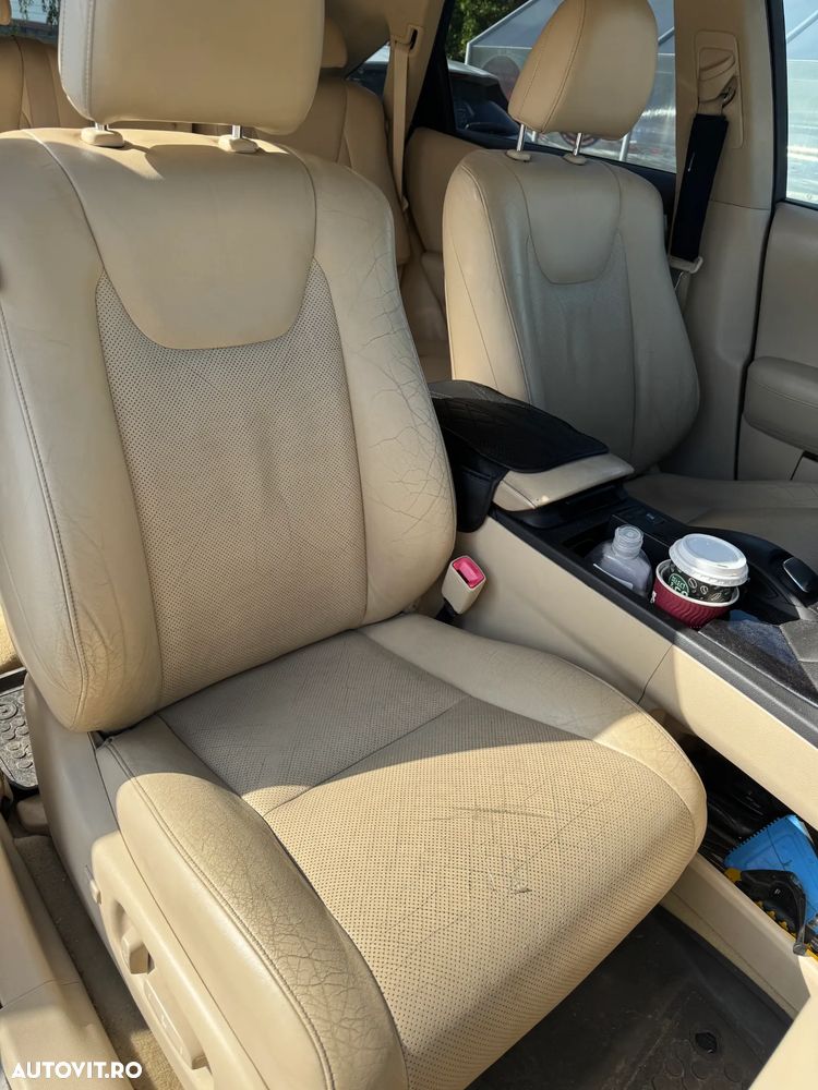 Lexus Seria RX - 22