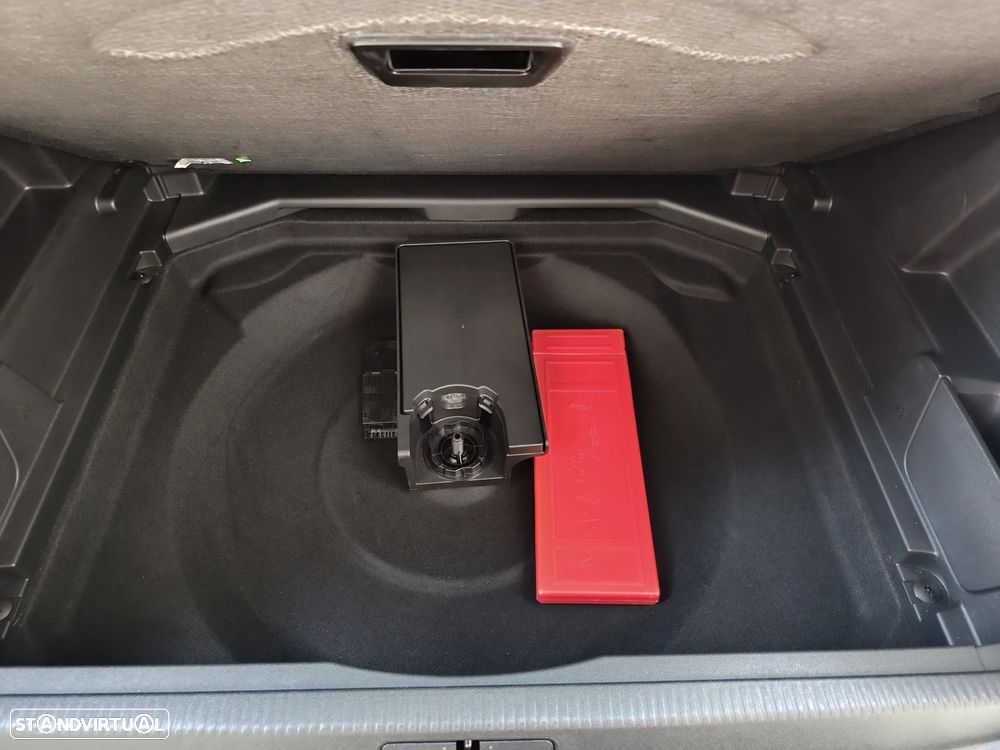 Peugeot 3008 1.2 PureTech Allure EAT8 - 39