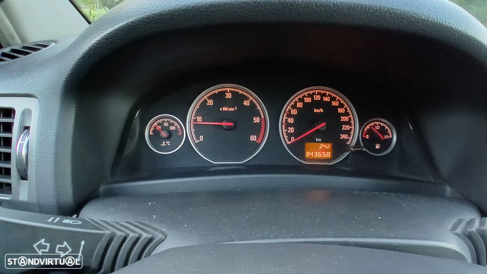 Opel Vectra Caravan 1.9 CDTi Executive - 3