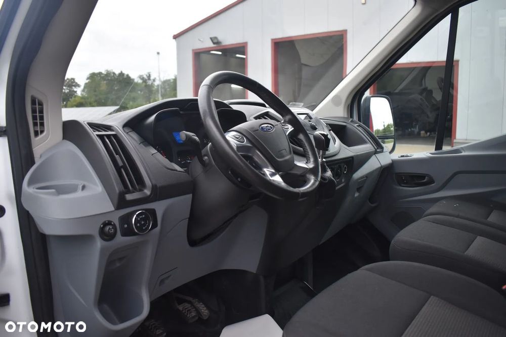 Ford Transit - 21