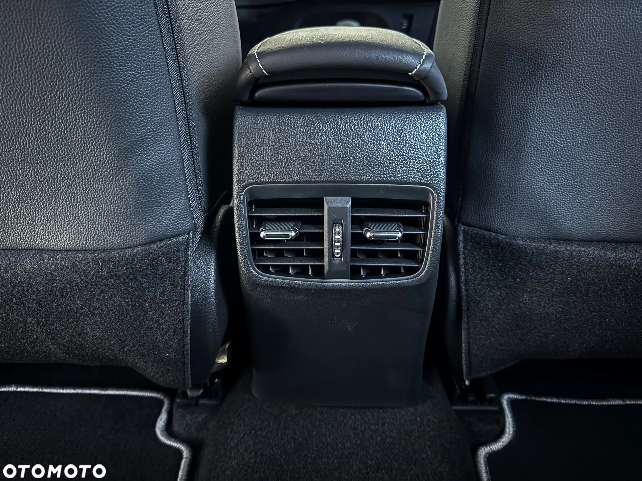 Toyota Corolla 1.8 Hybrid Style - 14