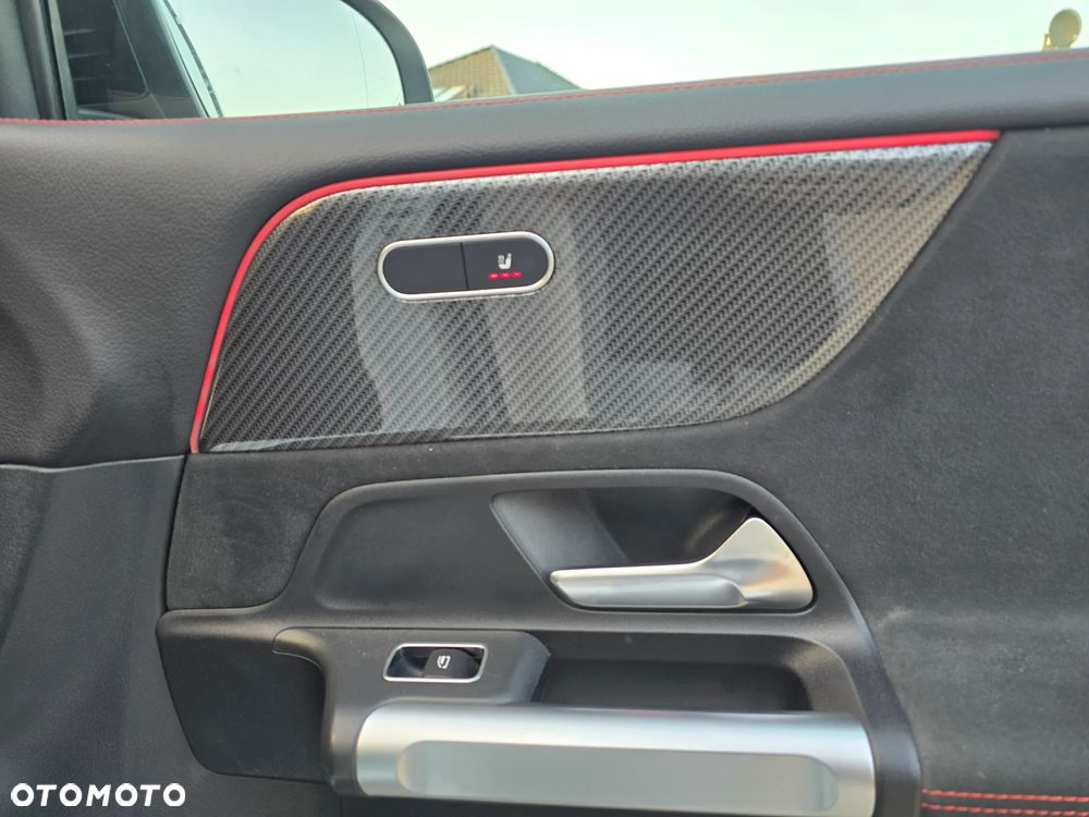 Mercedes-Benz GLB 200 d 4-Matic AMG Line 8G-DCT - 23