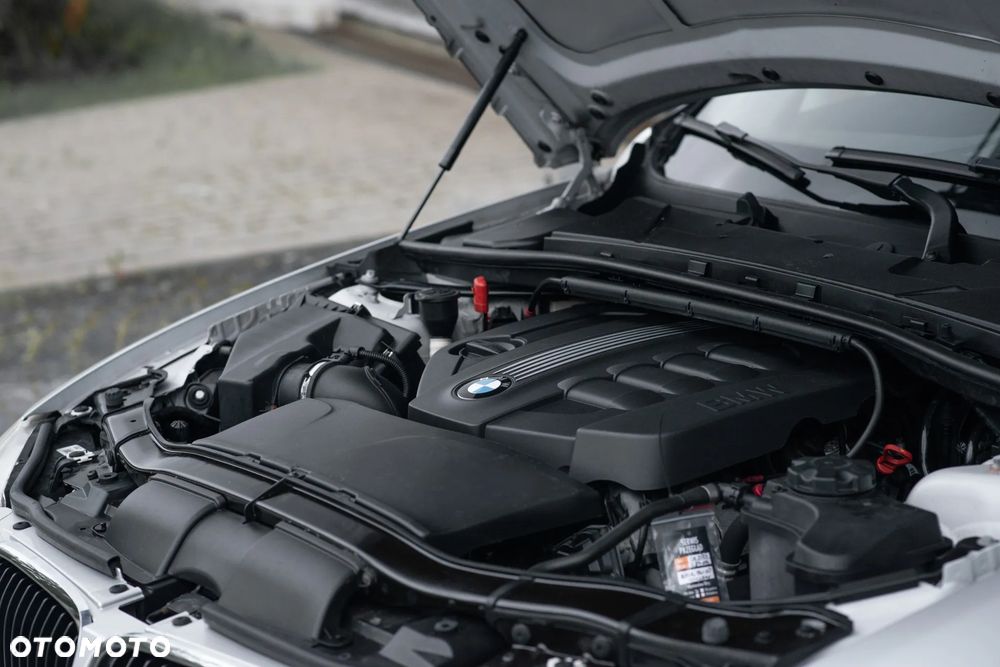 BMW Seria 3 318d DPF Edition Exclusive - 17