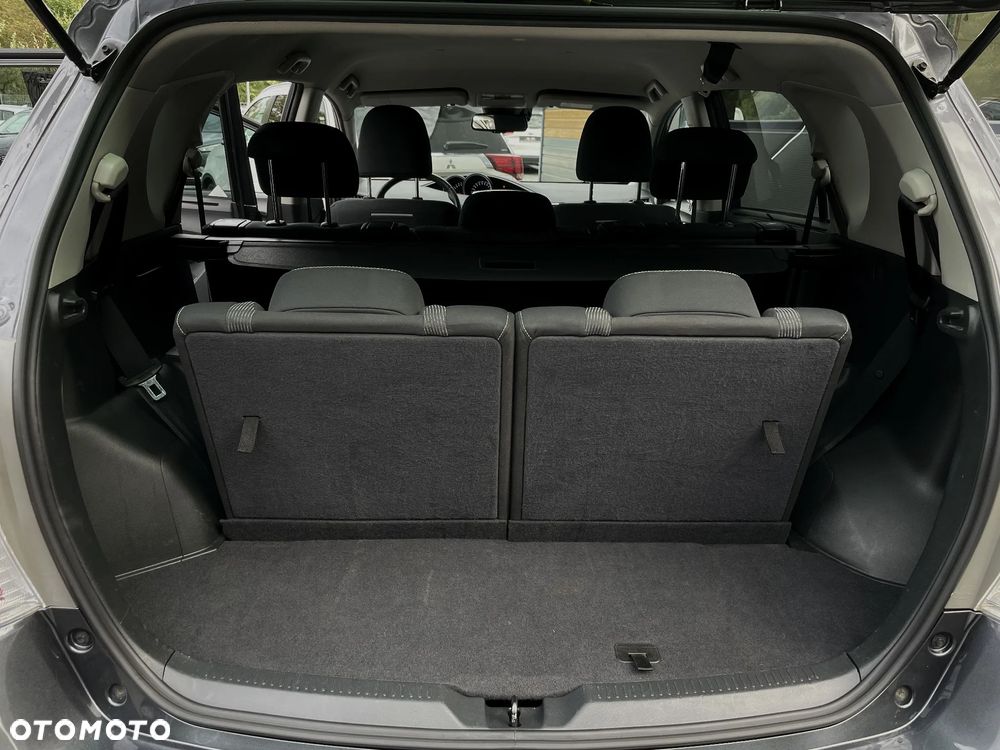 Toyota Verso 1.8 Premium 7os EU6 - 36