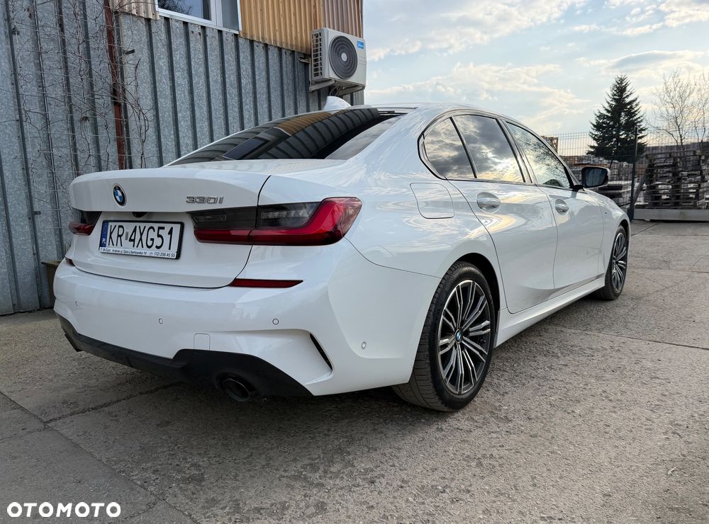 BMW Seria 3 330i M Sport sport - 5