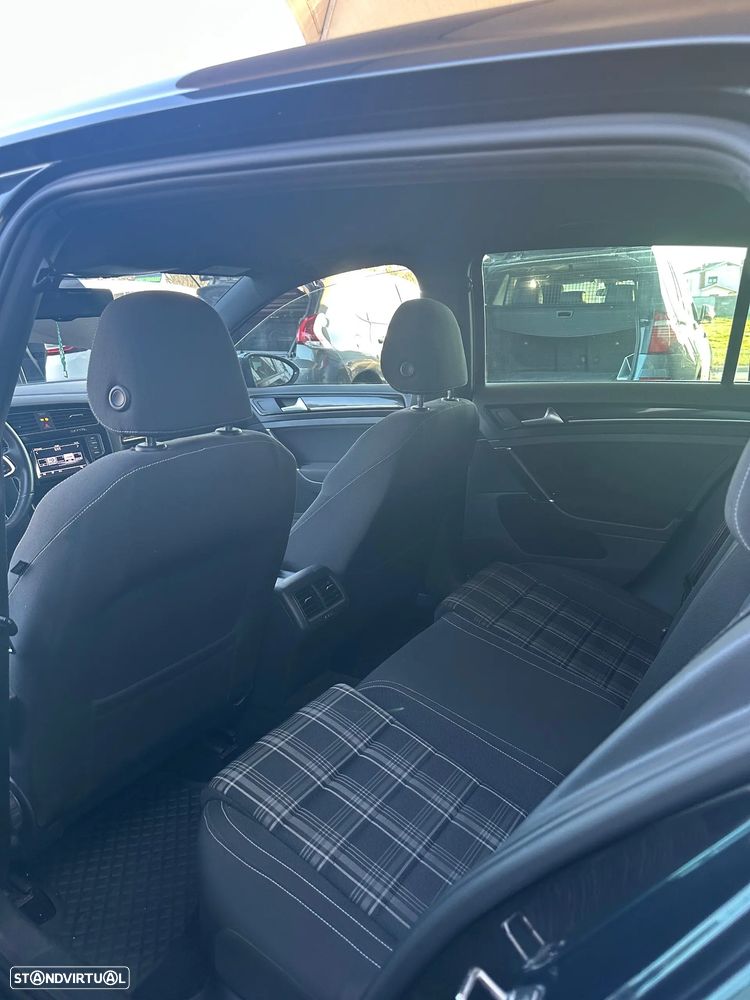 VW Golf GTD BlueMotion - 13