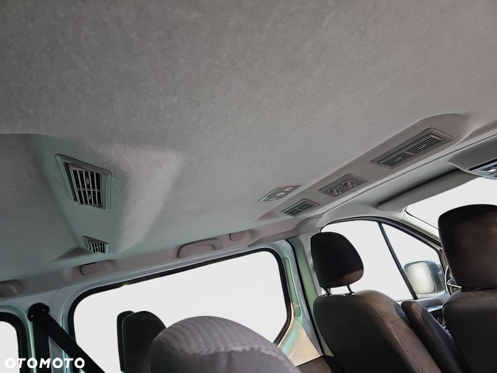 Renault Trafic 2.0 dCi - 23