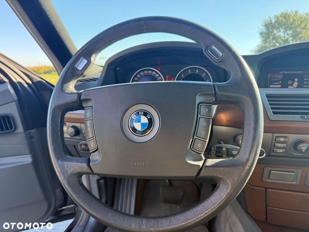 BMW Seria 7 745i L - 10