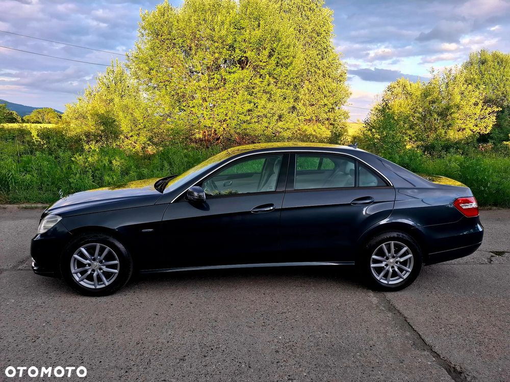 Mercedes-Benz Klasa E 220 CDI DPF BlueEFFICIENCY Elegance - 4