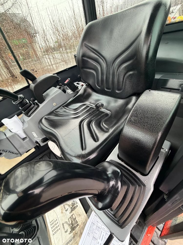 Kubota KX016-4 Koparka Gąsienicowa 2 tony. DEKRA aktualna do 2026r. Rozsuwane Hydr. podwozie! Sprowadzona z Gospodarstwa Norweskiego! Zero luzów i wycieków. Maszyna jak Nowa z Salonu! 2016rok. Pełna Dokumentacja. Gąsienice bez zużycia! Łyżka Skarpowa! Szybkozłącze! szybka wolna jazda. Ani deka luzów i wycieków. OKAZJA - 31