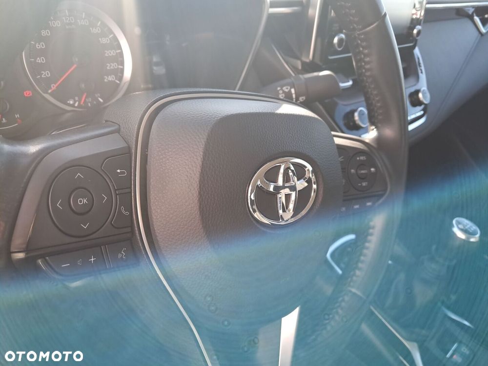 Toyota Corolla - 13