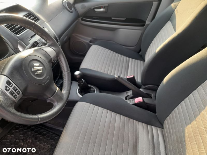 Suzuki SX4 1.6 GLX / Comfort - 11