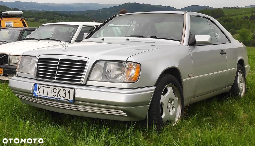 Mercedes-Benz Klasa E 200 - 4