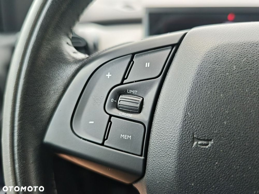Citroën C4 Cactus 1.2 PureTech Rip Curl S&S - 25