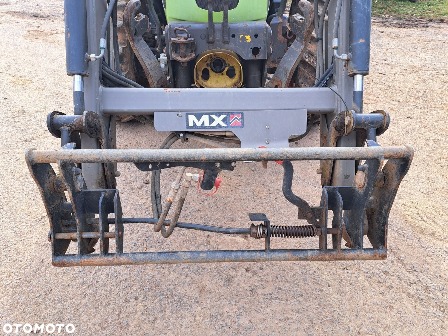 Claas Nexos 240 F 4X4 - 37