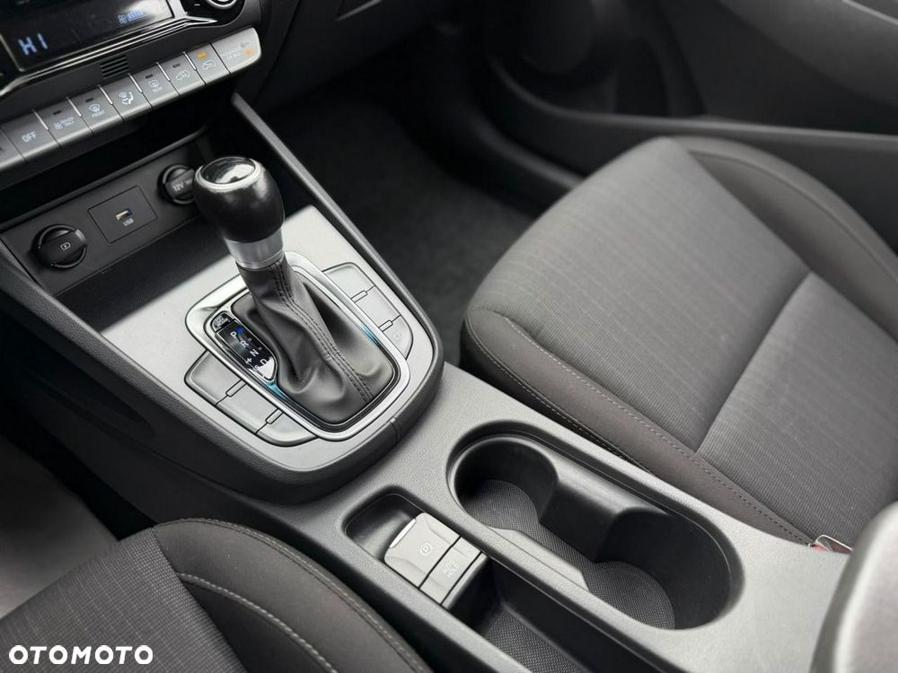 Hyundai Kona - 30