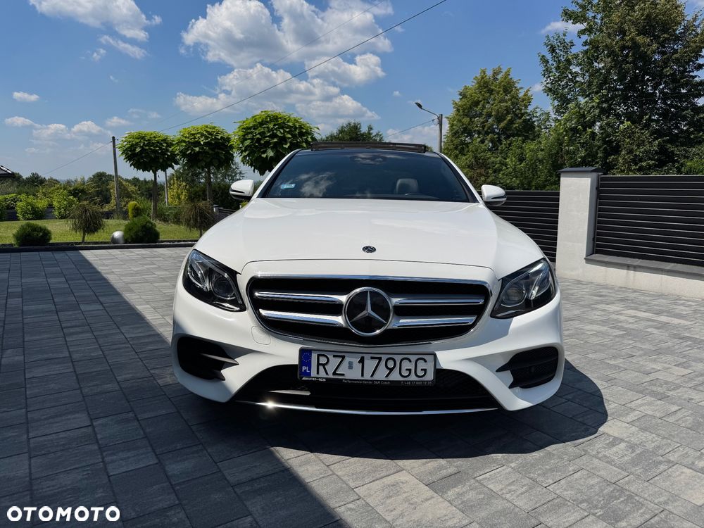 Mercedes-Benz Klasa E 200 4-Matic 9G-TRONIC - 3