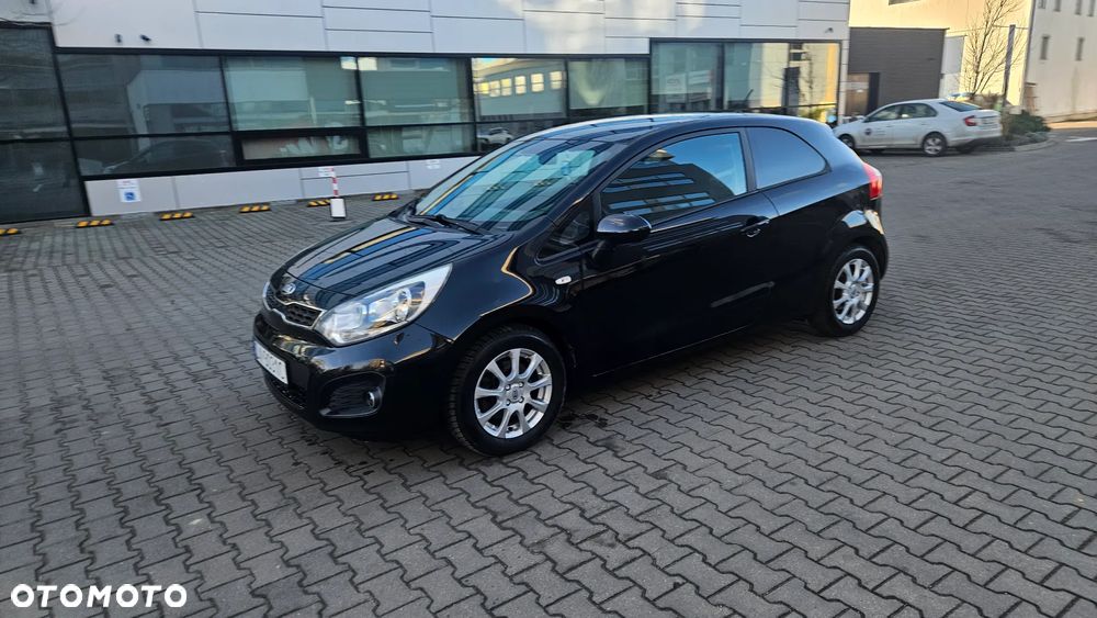 Kia Rio 1.4 Fifa World Cup Edition - 16