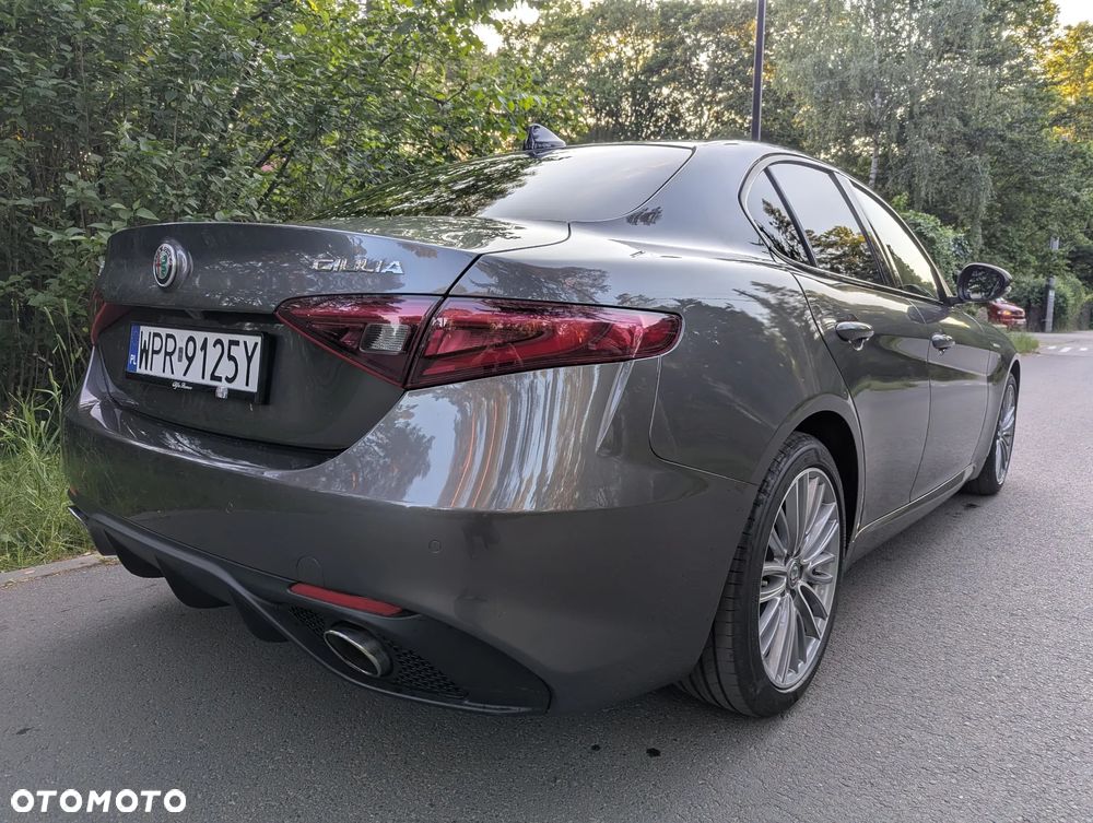 Alfa Romeo Giulia 2.0 Turbo Veloce Q4 - 11