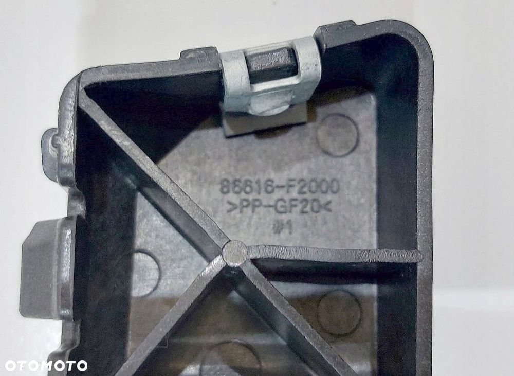 ślizg zderzaka tył prawy hyundai elantra vi 86616-f2000 - 3