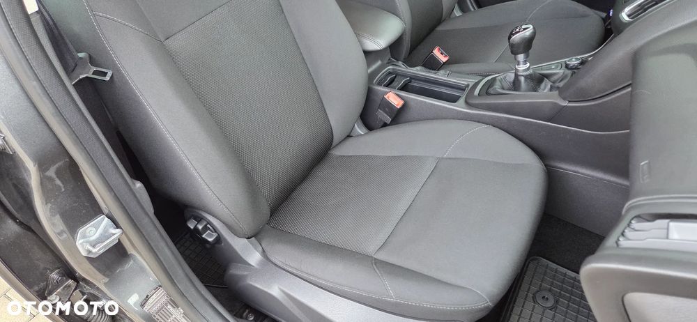 Ford Focus 1.0 EcoBoost Titanium - 35