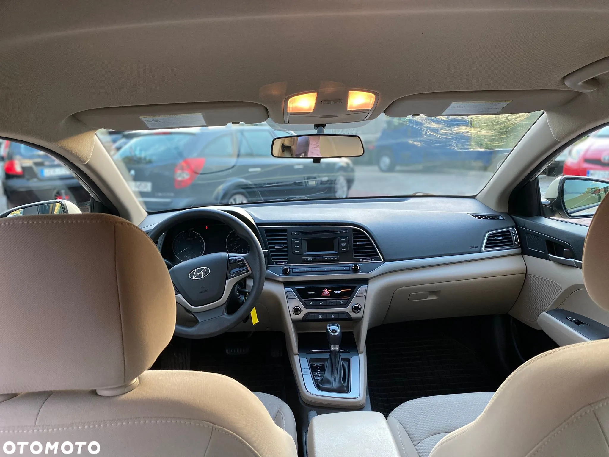Hyundai Elantra - 29
