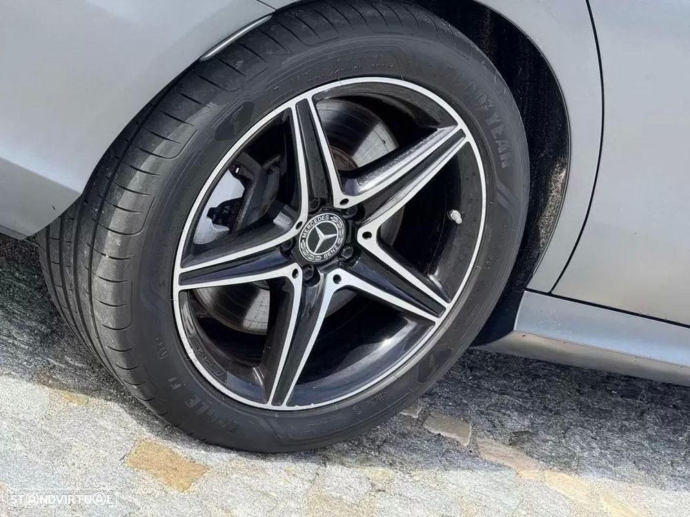 Mercedes-Benz E 300 de AMG Line - 23