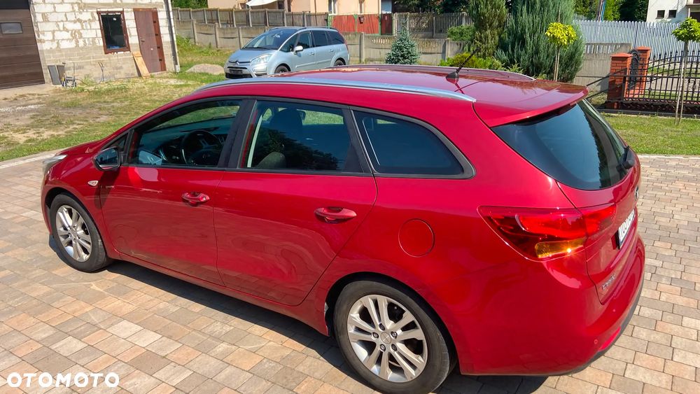 Kia Ceed - 4