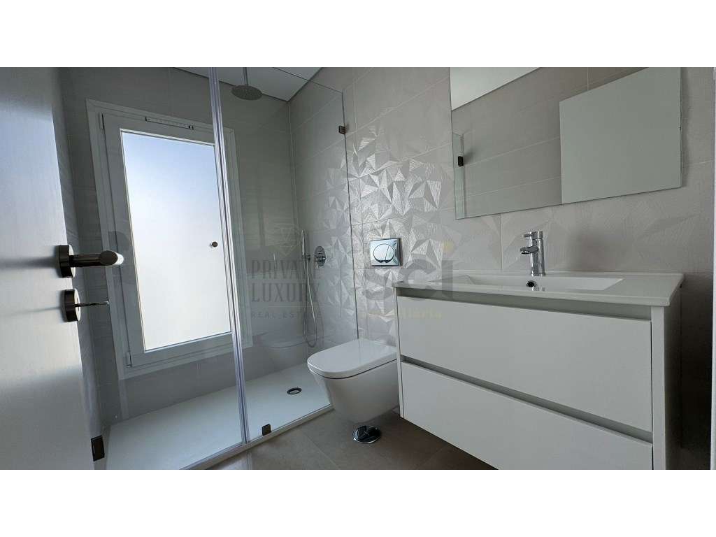 Moradia T4 Térrea Azeitão Piscina e Garagem 460 M2 de Terreno - Grande imagem: 5/19
