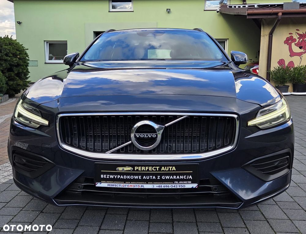 Volvo V60 B3 B DKG Momentum Pro - 4