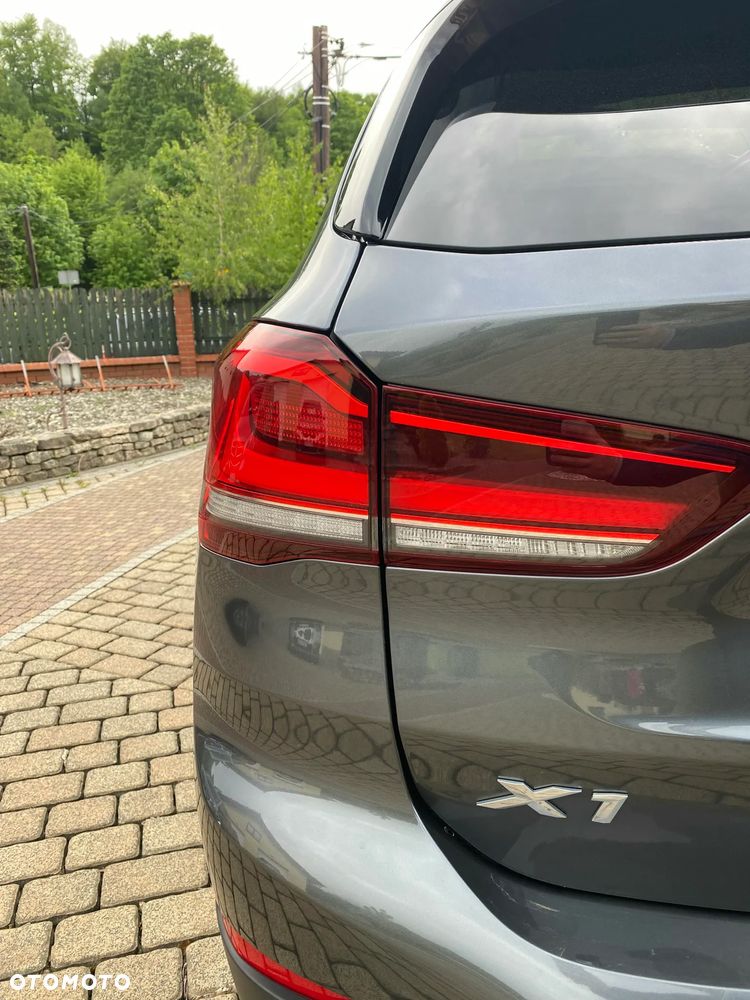 BMW X1 xDrive18d xLine sport - 13