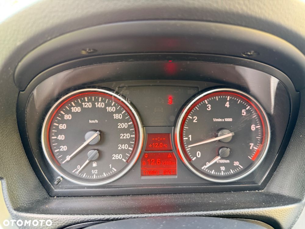 BMW Seria 3 325i - 29