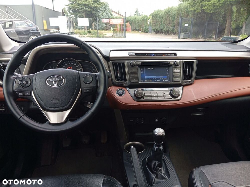 Toyota RAV4 - 10
