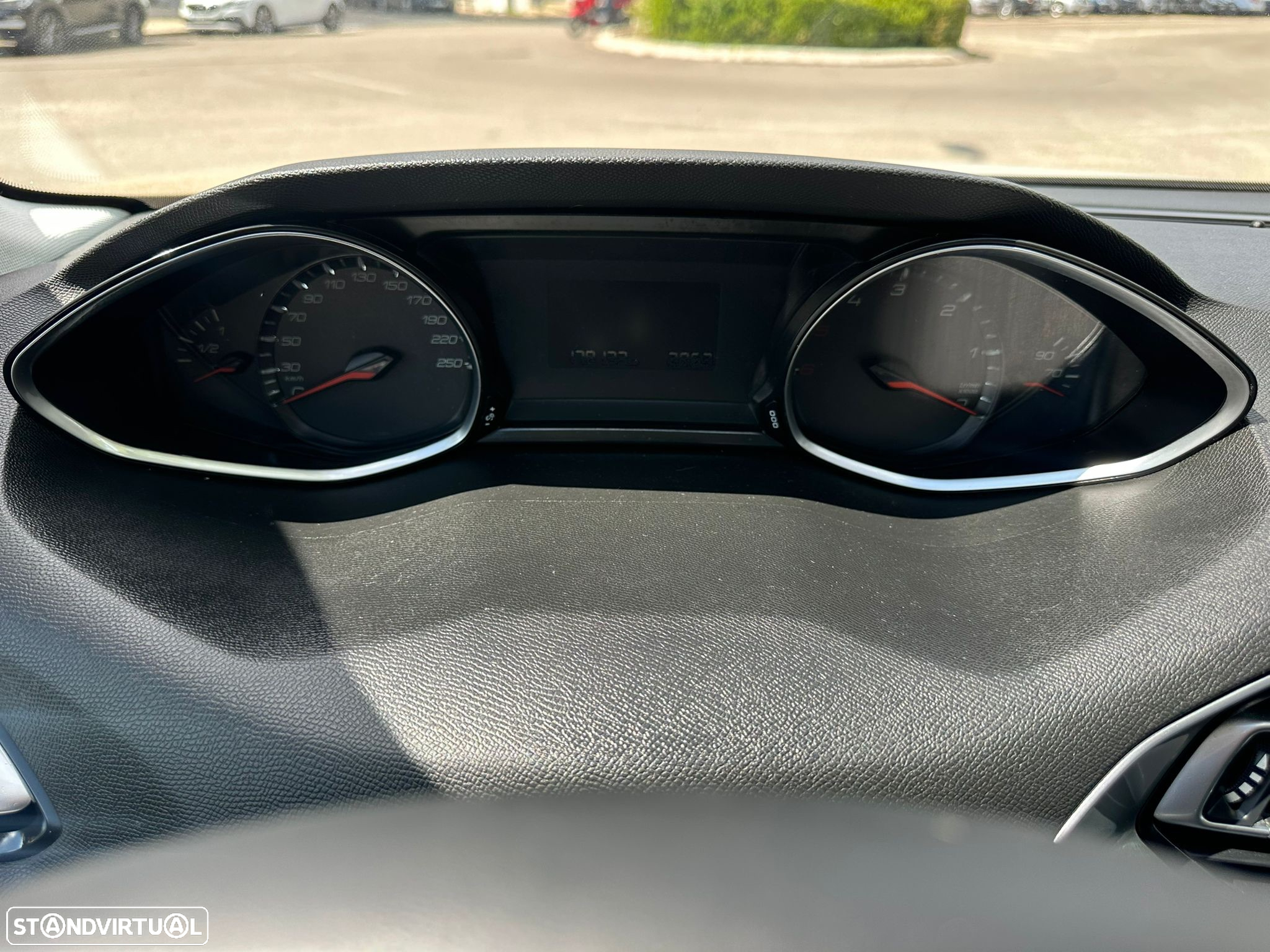 Peugeot 308 1.5 BlueHDi Active - 28