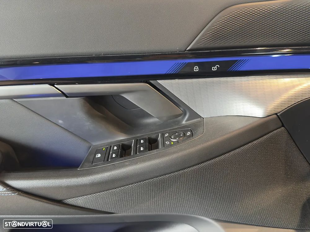 BMW i5 eDrive40 Pack Desportivo M - 14