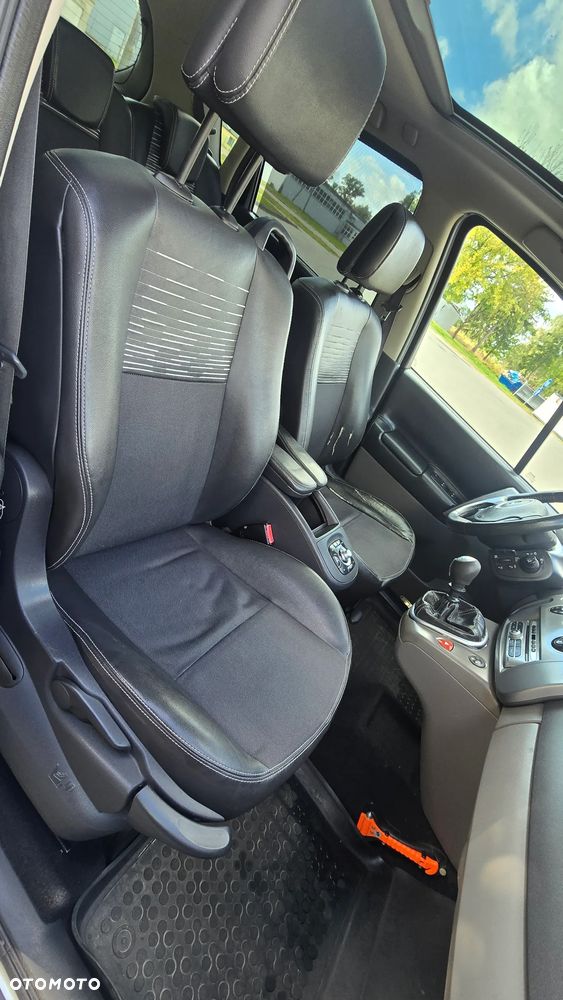 Renault Scenic - 17