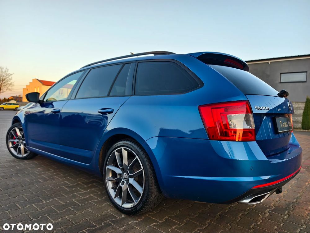 Skoda Octavia 2.0 TDI DSG RS - 30
